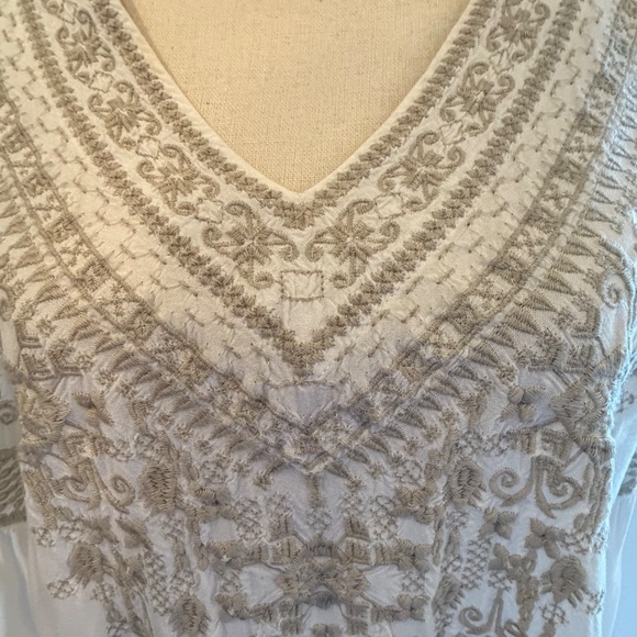 Chelsea & Theodore Boho Chic Blouse Bell Sleeve, Tan & Cream, Size Large - Picture 3 of 16